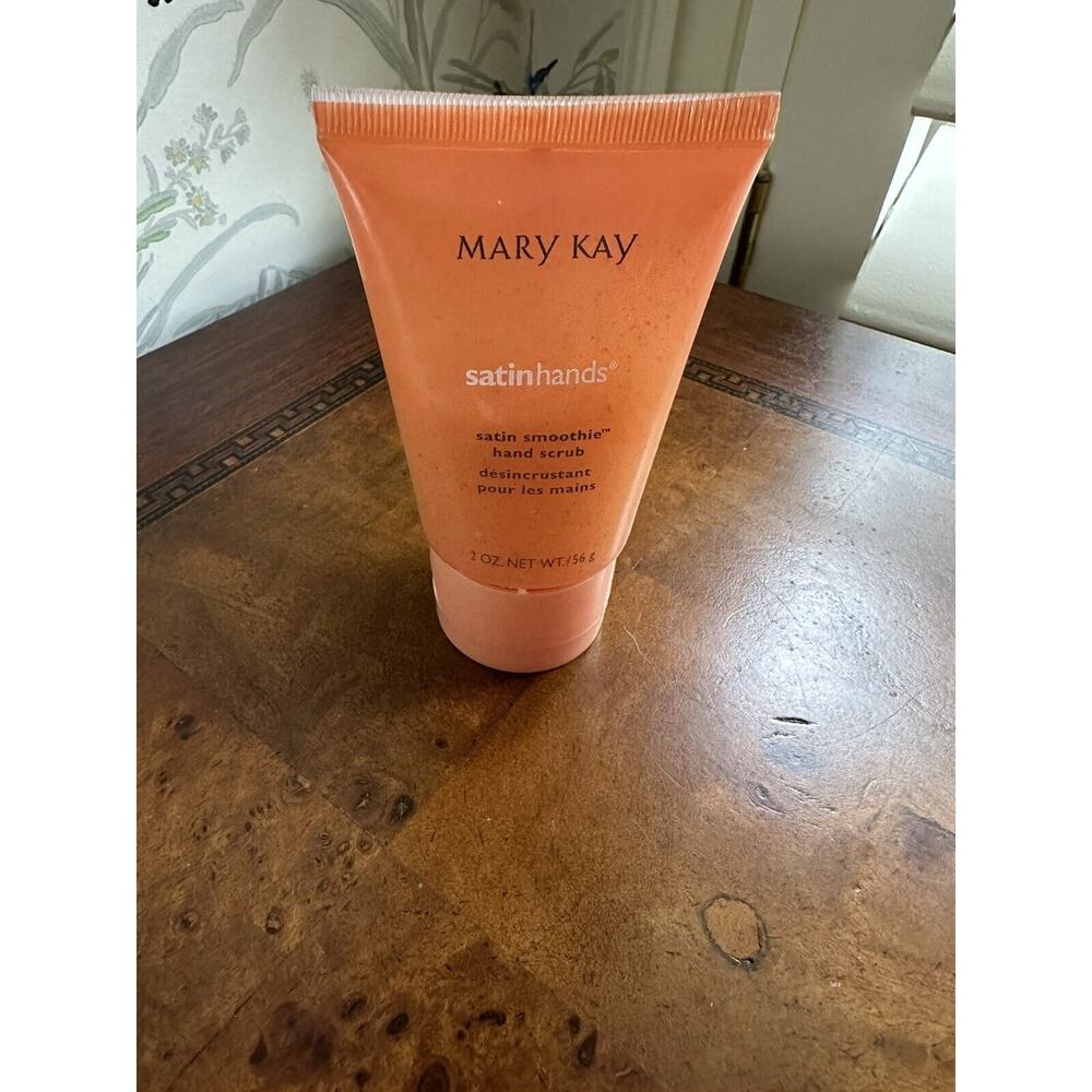 Mary Kay Satin Hands Satin Smoothie Hand Scrub. Trial 2oz 56g. New.